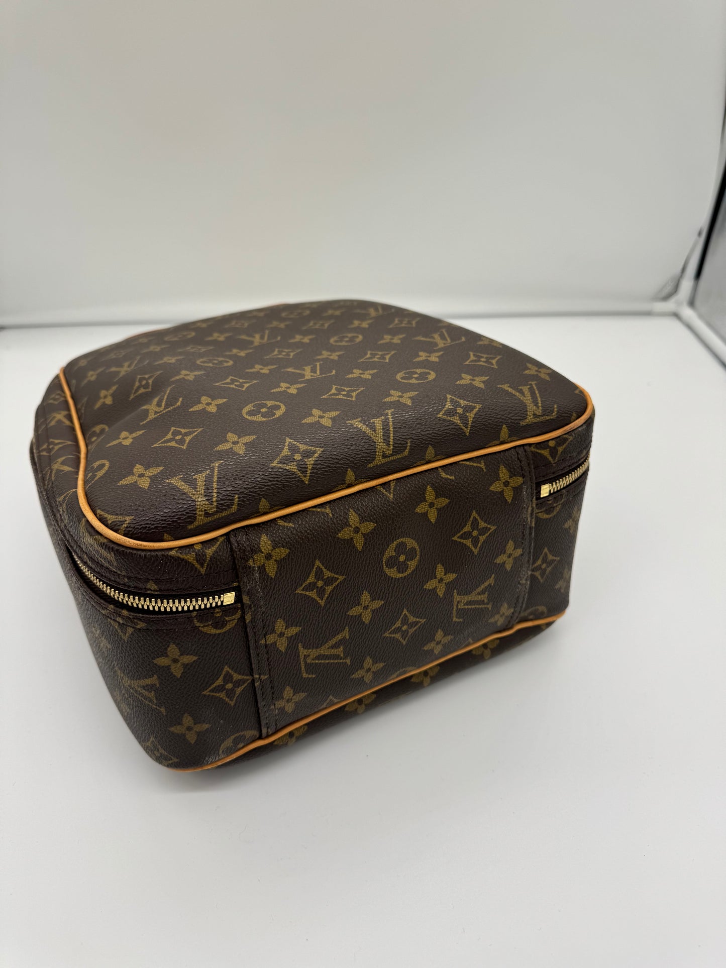 Louis Vuitton Excursion Tasche Monogramm