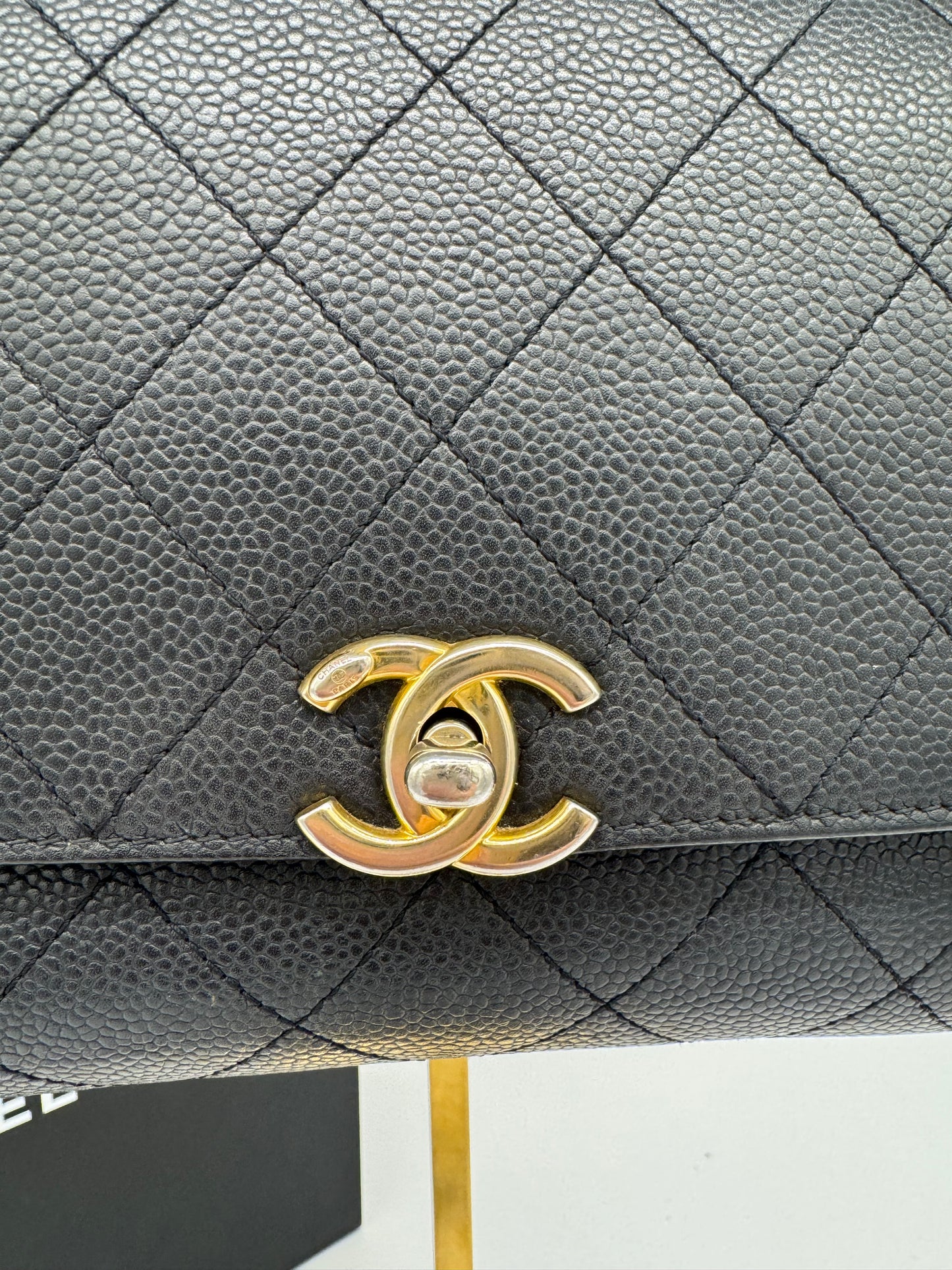 Chanel Small Chic Affinity Flap Bag Caviar Leder