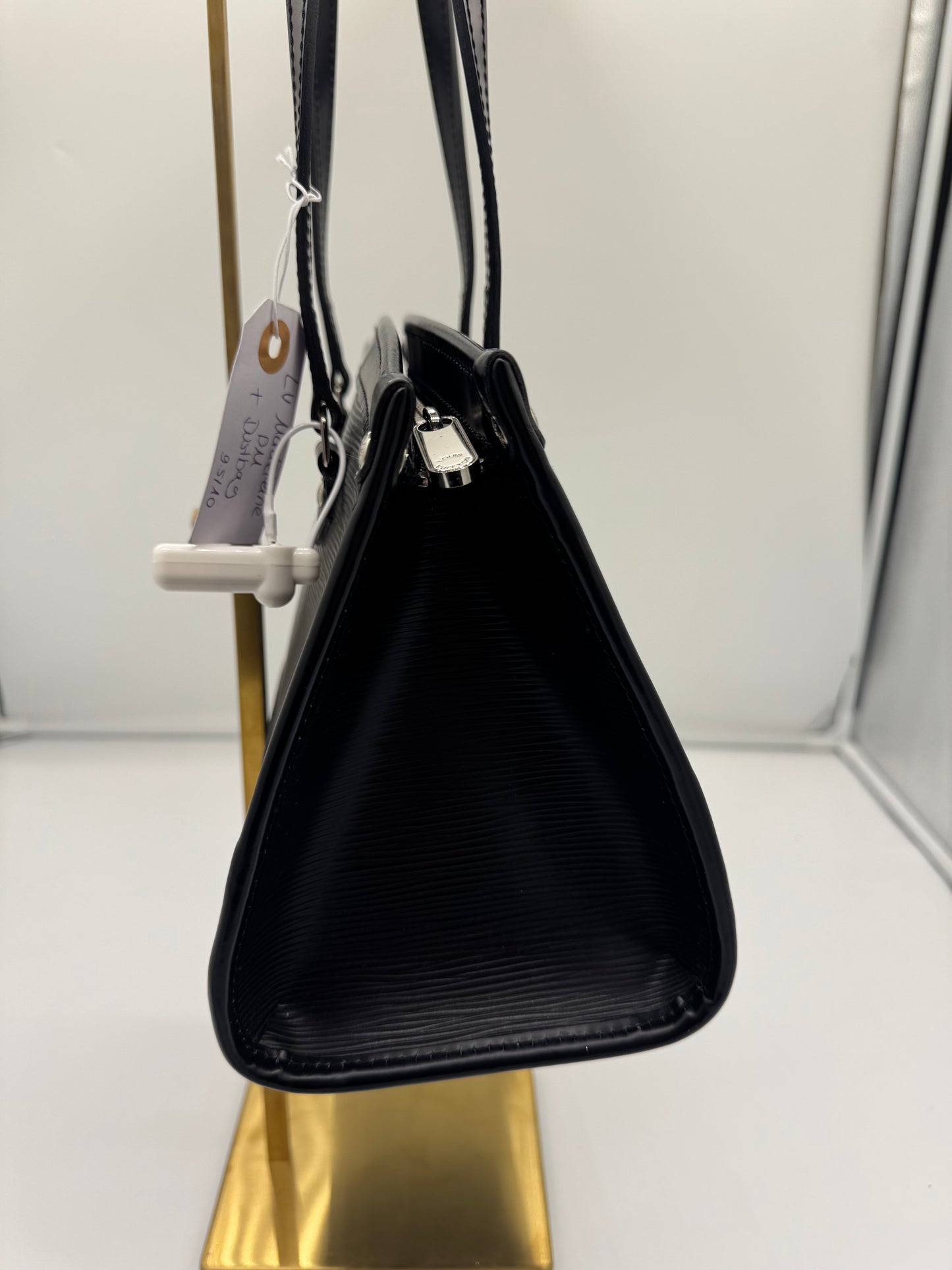 Louis Vuitton Madeleine PM EPI Leder schwarz