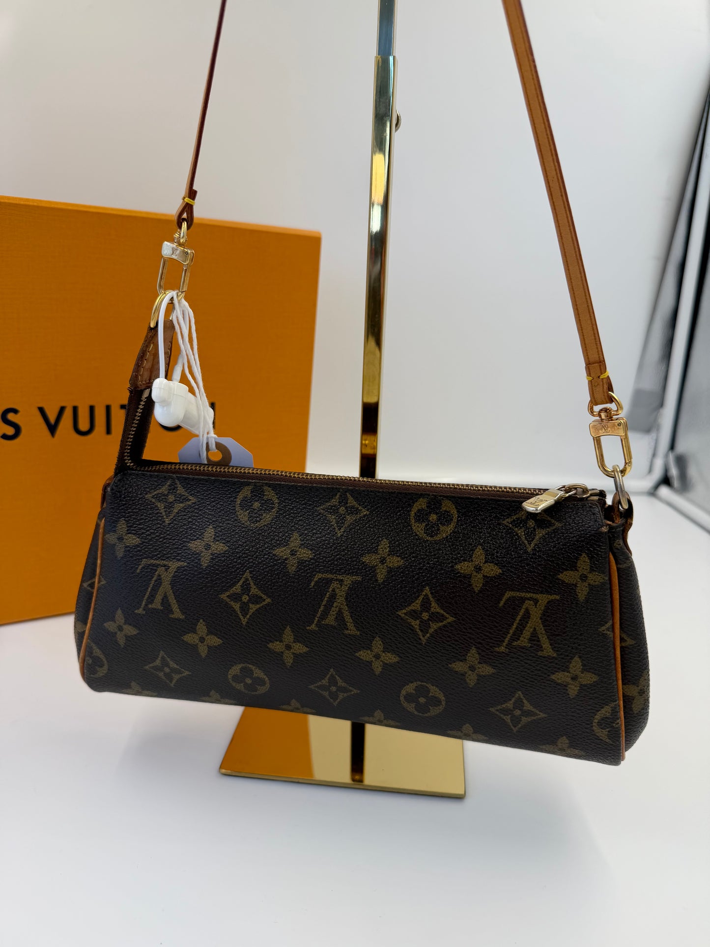 Louis Vuitton Eva Pochette