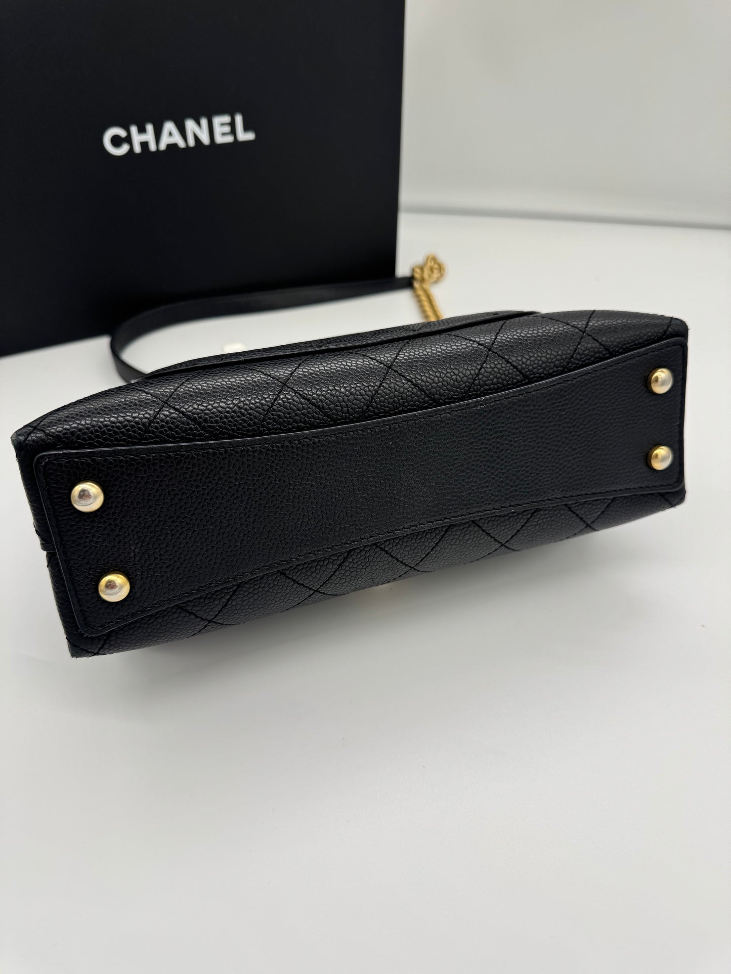 Chanel Small Chic Affinity Flap Bag Caviar Leder
