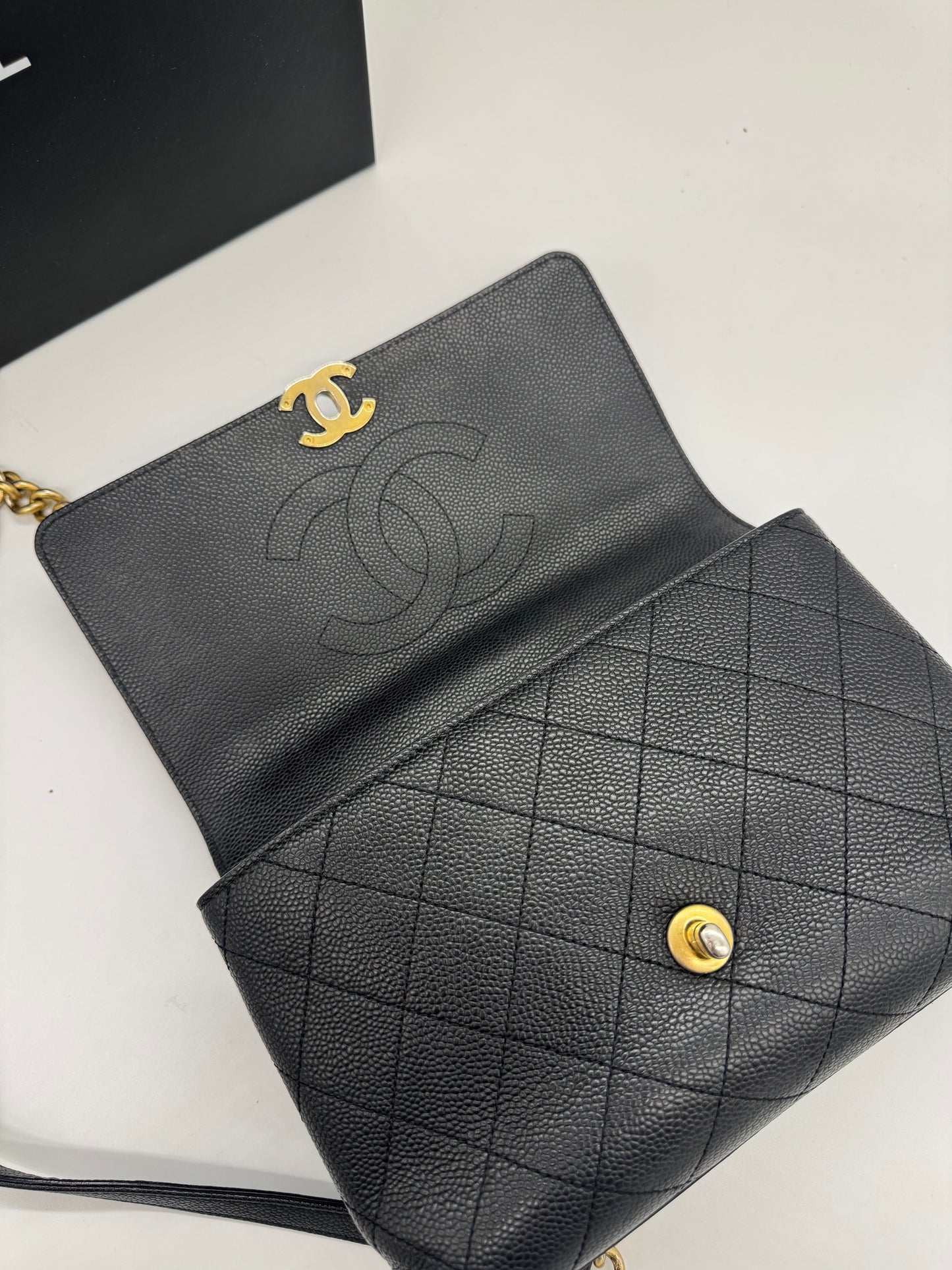 Chanel Small Chic Affinity Flap Bag Caviar Leder