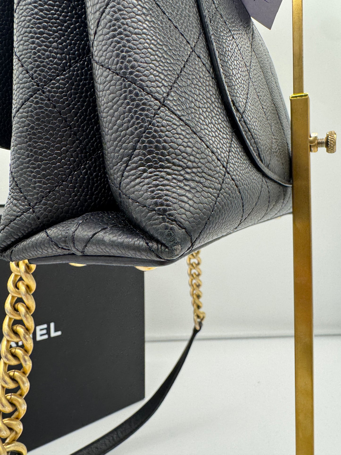 Chanel Small Chic Affinity Flap Bag Caviar Leder