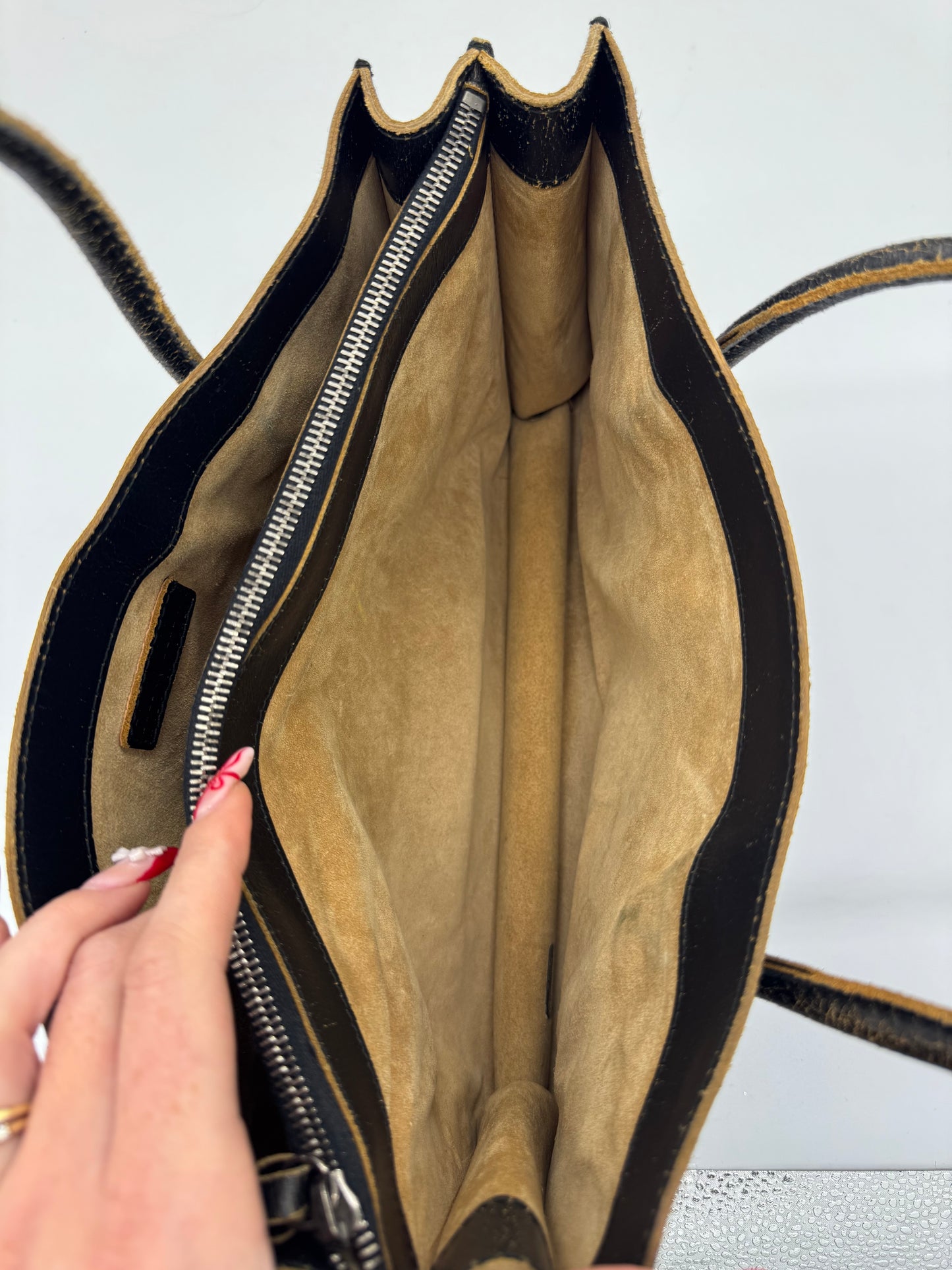 Miu Miu Leder Shopper schwarz