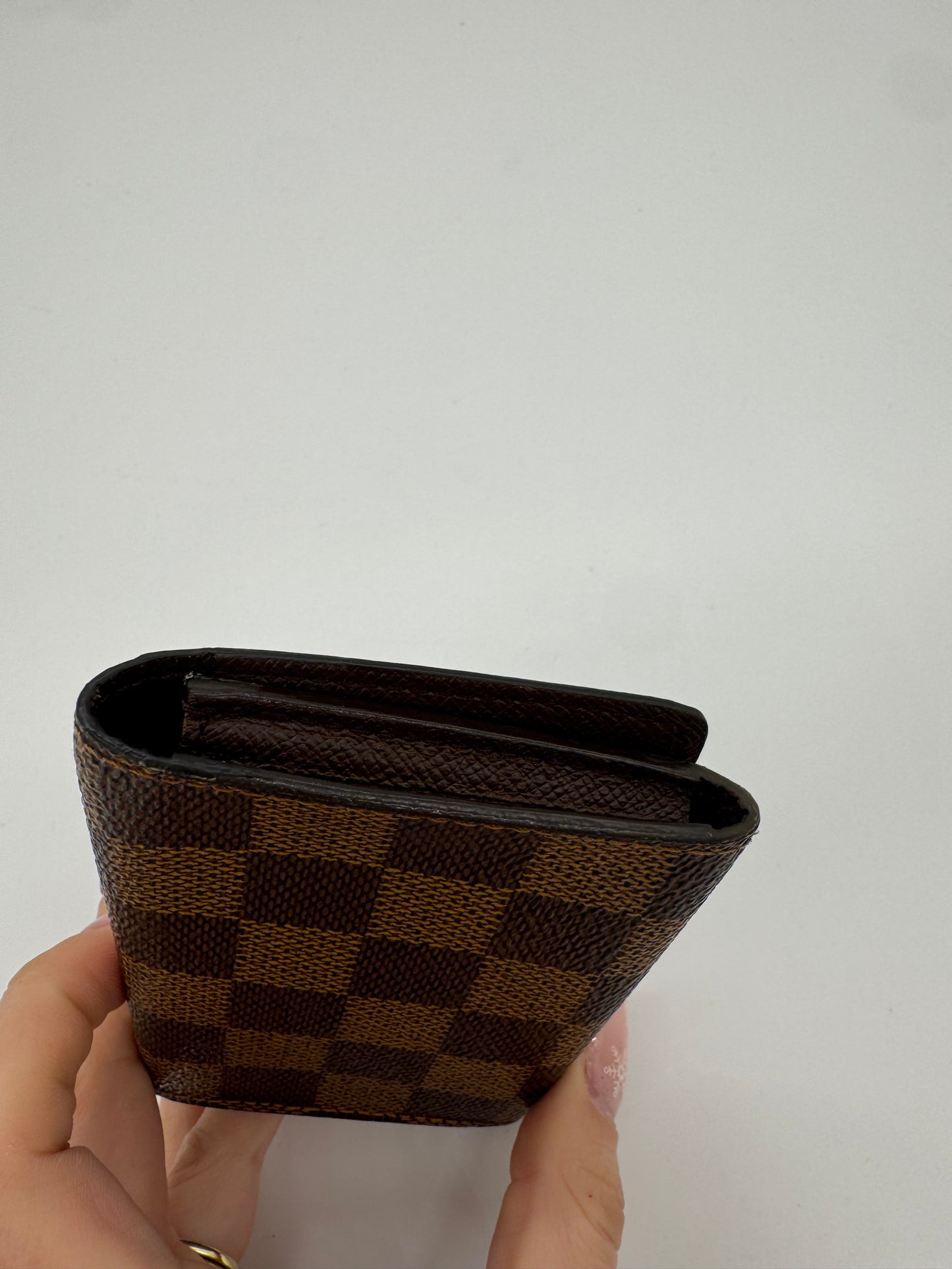 Louis Vuitton Kartenetui Damir Ebene