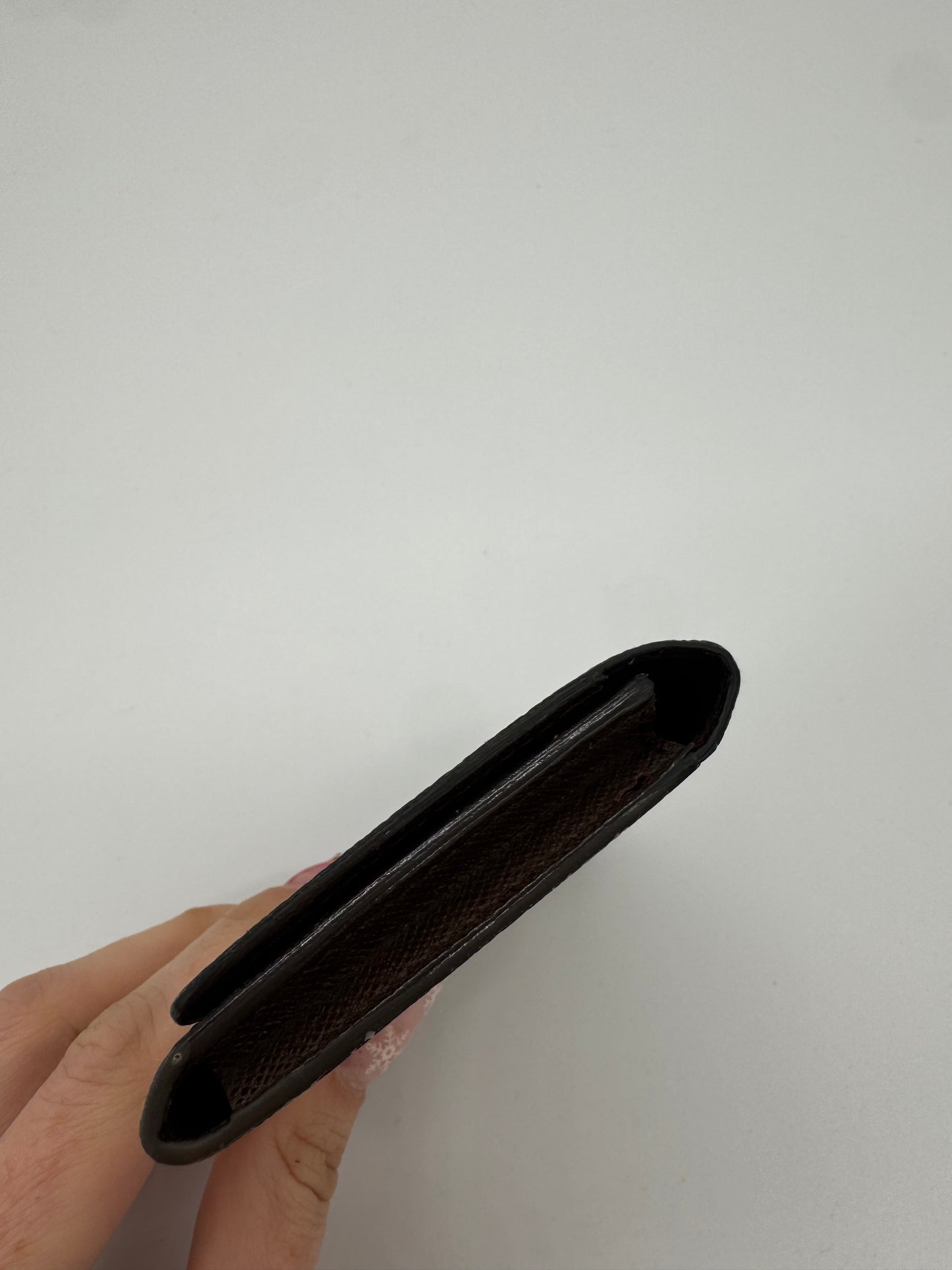Louis Vuitton Kartenetui Damir Ebene